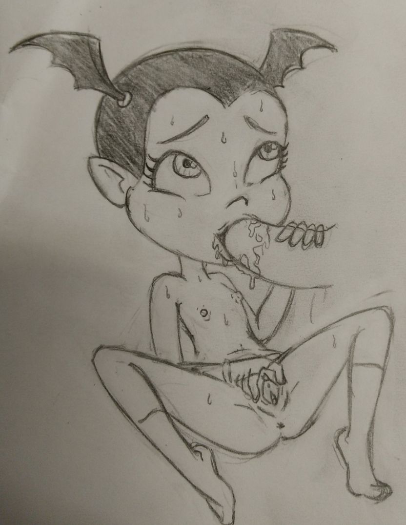 Character  Vampirina page 9 full